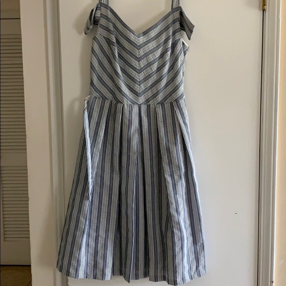 Could Shoulder Stripe Sundress